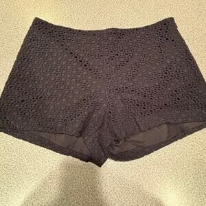 Banana Republic Black Eyelet Lace Shorts - Size 14 - Fully Lined - side zip